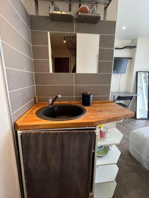 Goodguest - 18eme Bail Mobilite Appartement Parijs